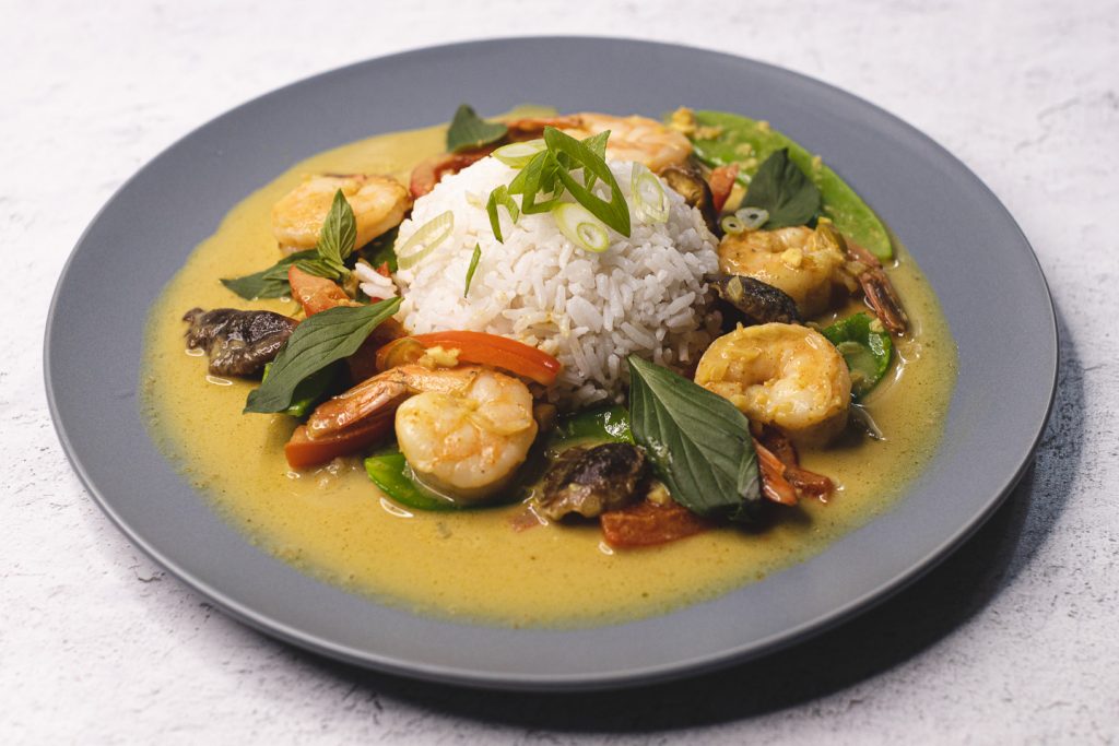 thai curry shrimp with basil shiitake red pepper